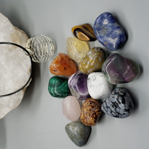 Other - Essential crystal tumble set and crystal cage